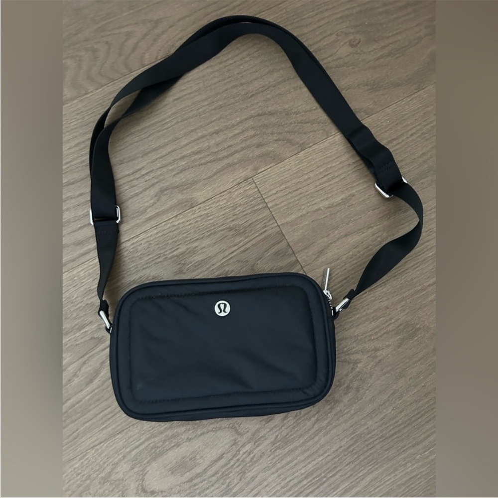lululemon athletica Black Belt Bag